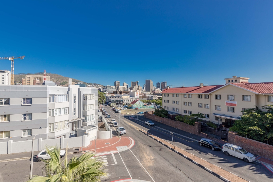 2 Bedroom Property for Sale in Cape Town City Centre Western Cape